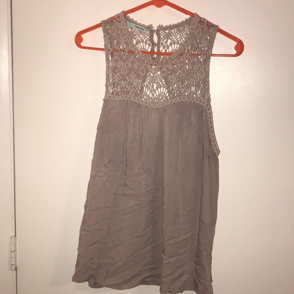 XL Maurice’s top